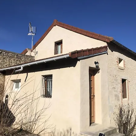 Сasa de vacaciones Cosy Avec Spa, Grand Jardin, Proche De La Riviere Sioule - Ideal Pour Famille Et Relaxation - Fr-1-489-342 Saint-Bonnet-de-Rochefort
