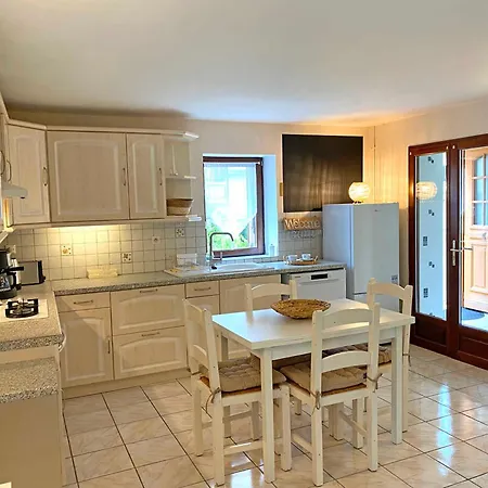 Avec Et Jardin, Animaux Admis - Fr-1-489-342 Country house
